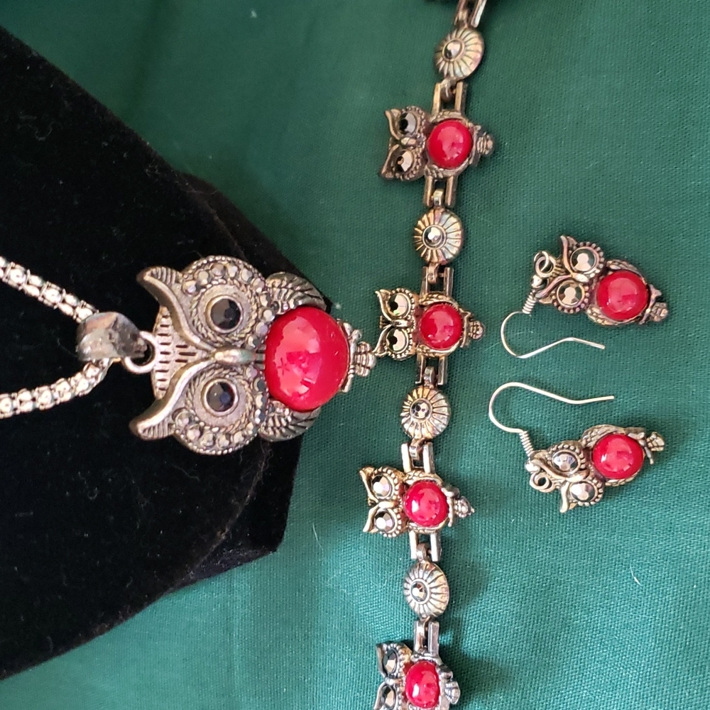 NEW Owl Jewelry Set - Picture 1 of 7